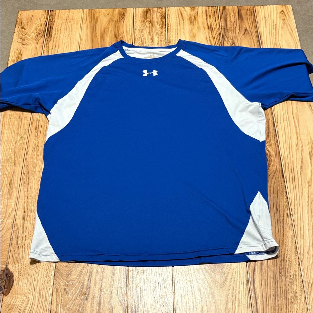 Under Armour Blue and White Short Sleeve Tees